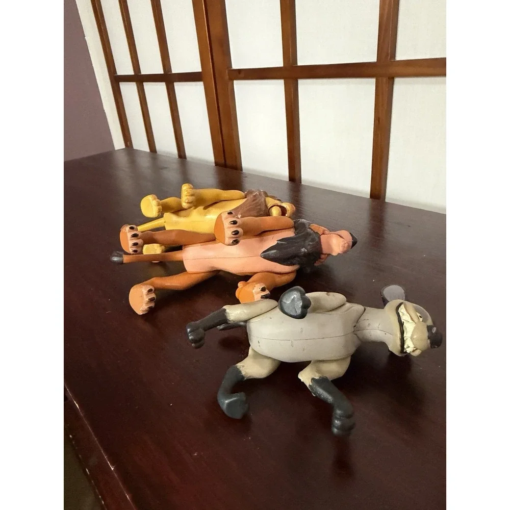 Lion King Mufasa Scar Hyena Fight Scene Moveable Attack Figures Lot Of 3